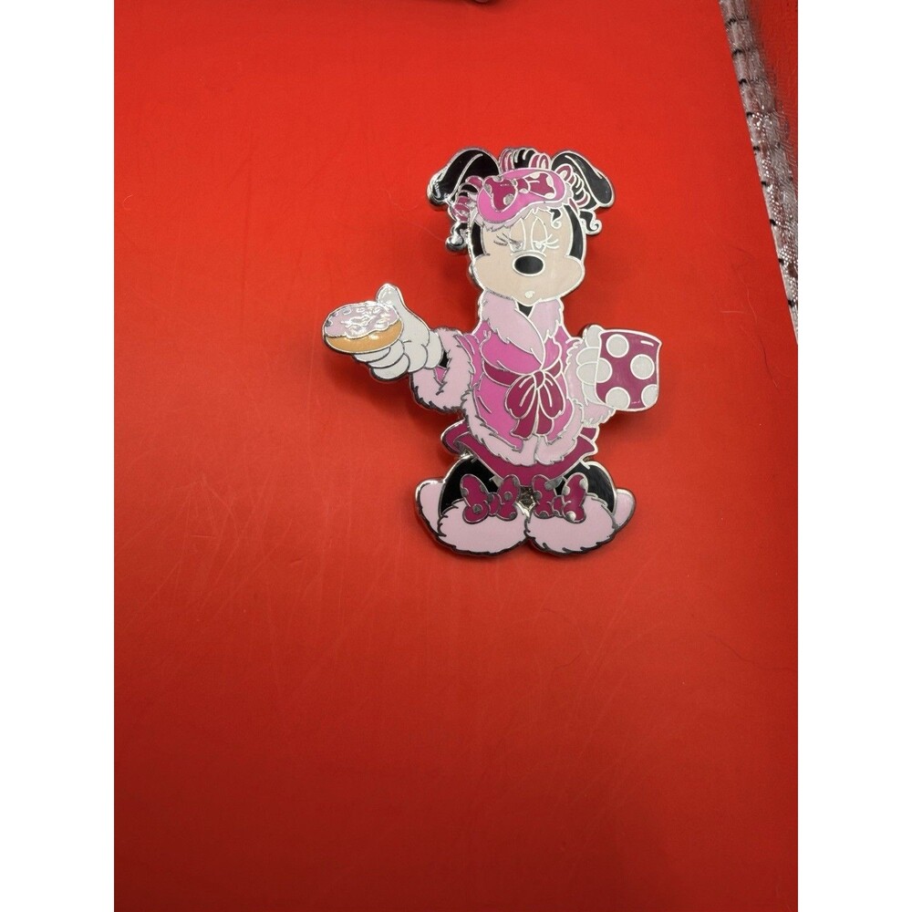 Disney Minnie Mouse Official Pin Trading Single Pin Pink Robe Donut Mug 2008